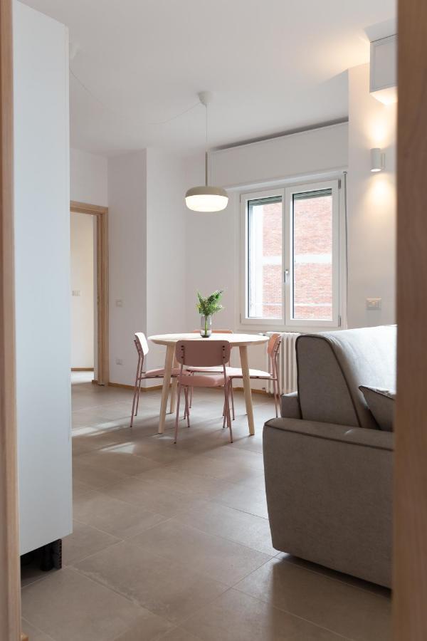 New Exclusive Melegnano Apartments- Near Train Station Exterior foto
